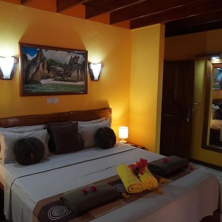 Anse Kerlan Beach Chalets Экстерьер фото