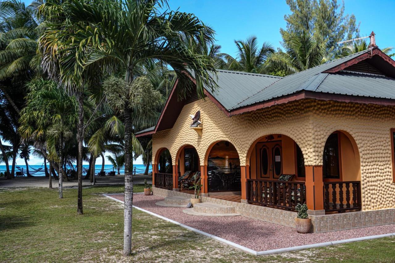 Anse Kerlan Beach Chalets Экстерьер фото