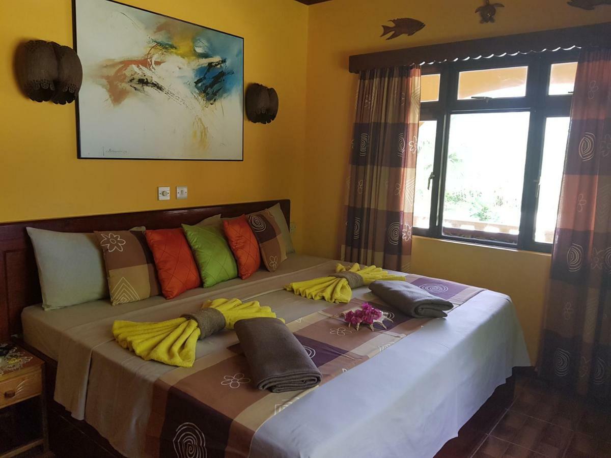 Anse Kerlan Beach Chalets Экстерьер фото